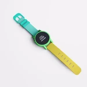 Free Round Dial SmartWatch Mockup (PSD)